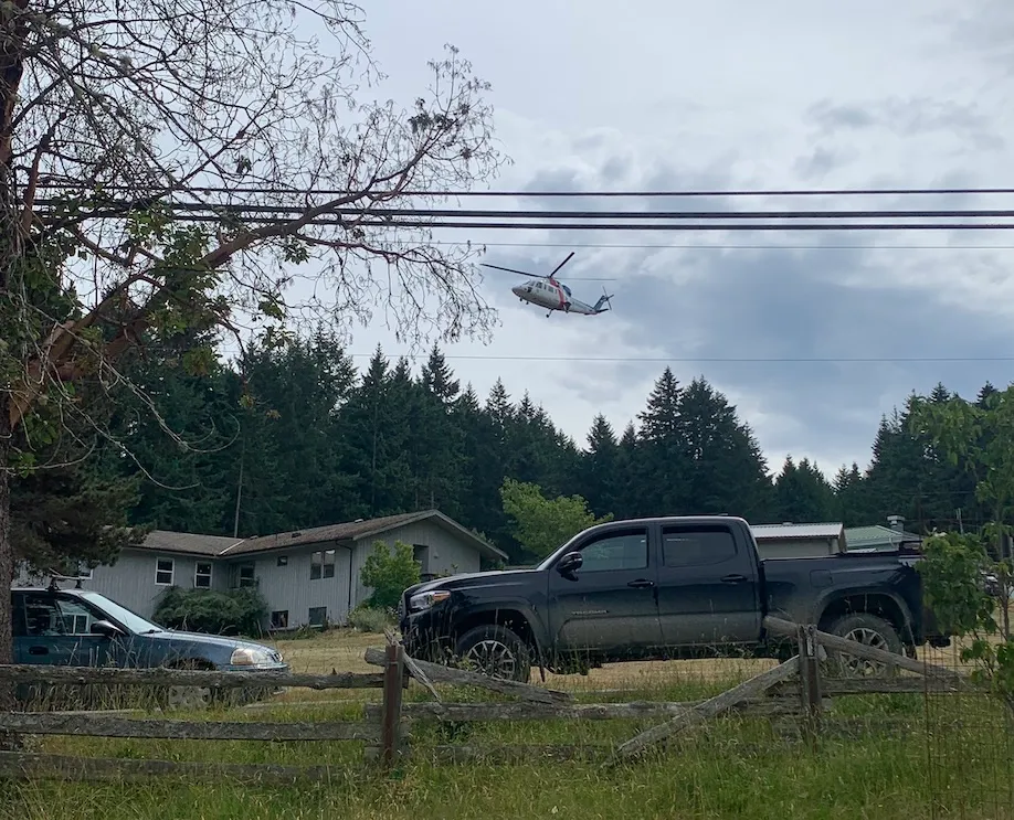 Emergency helicopter landing across the street